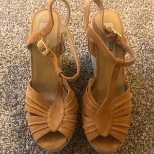 Steve Madden platform wedges in mustard/rust.
